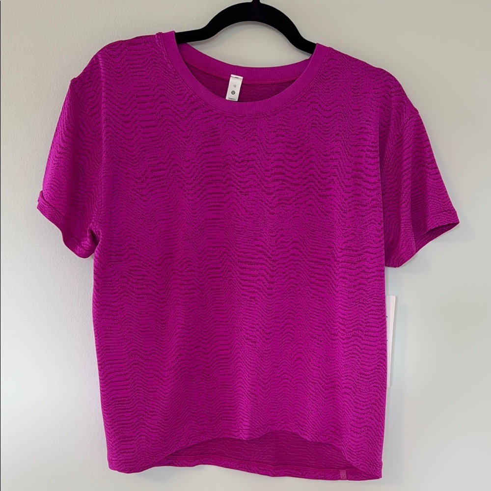 Lululemon Athletica Train to be crop